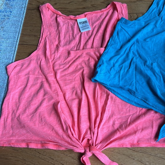 Crop tanks - Picture 2 of 5